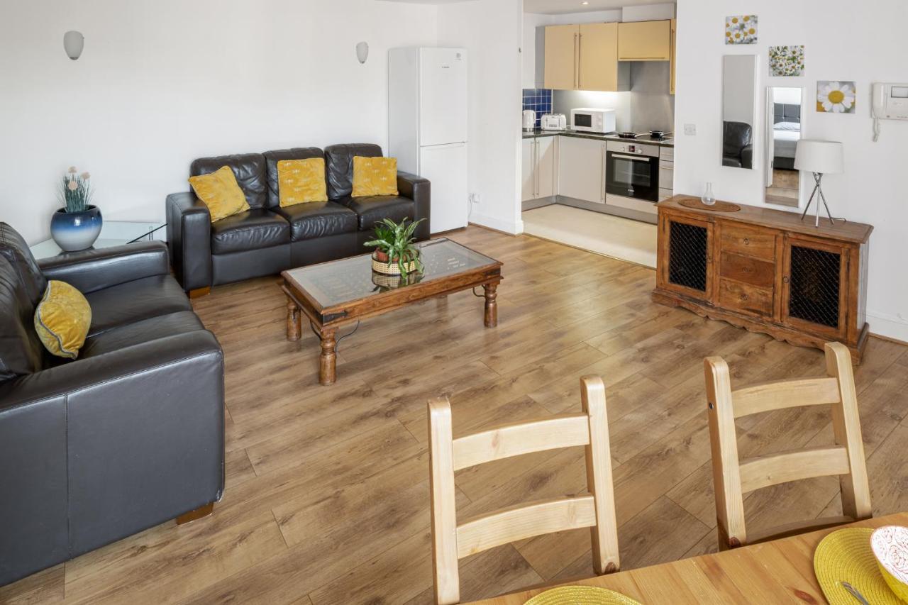 Comfortable And Bright Apartment In Tower Bridge London Exterior photo